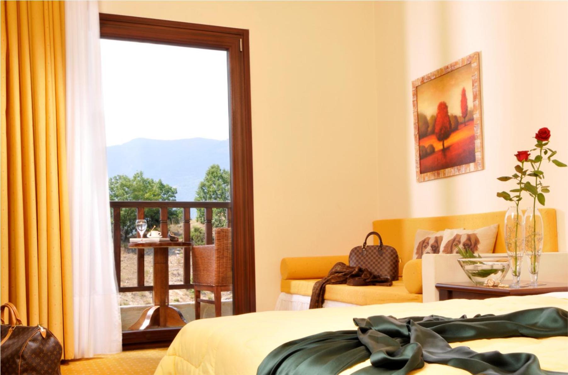 Kaimak Mountain Lodge Panagitsa Ngoại thất bức ảnh
